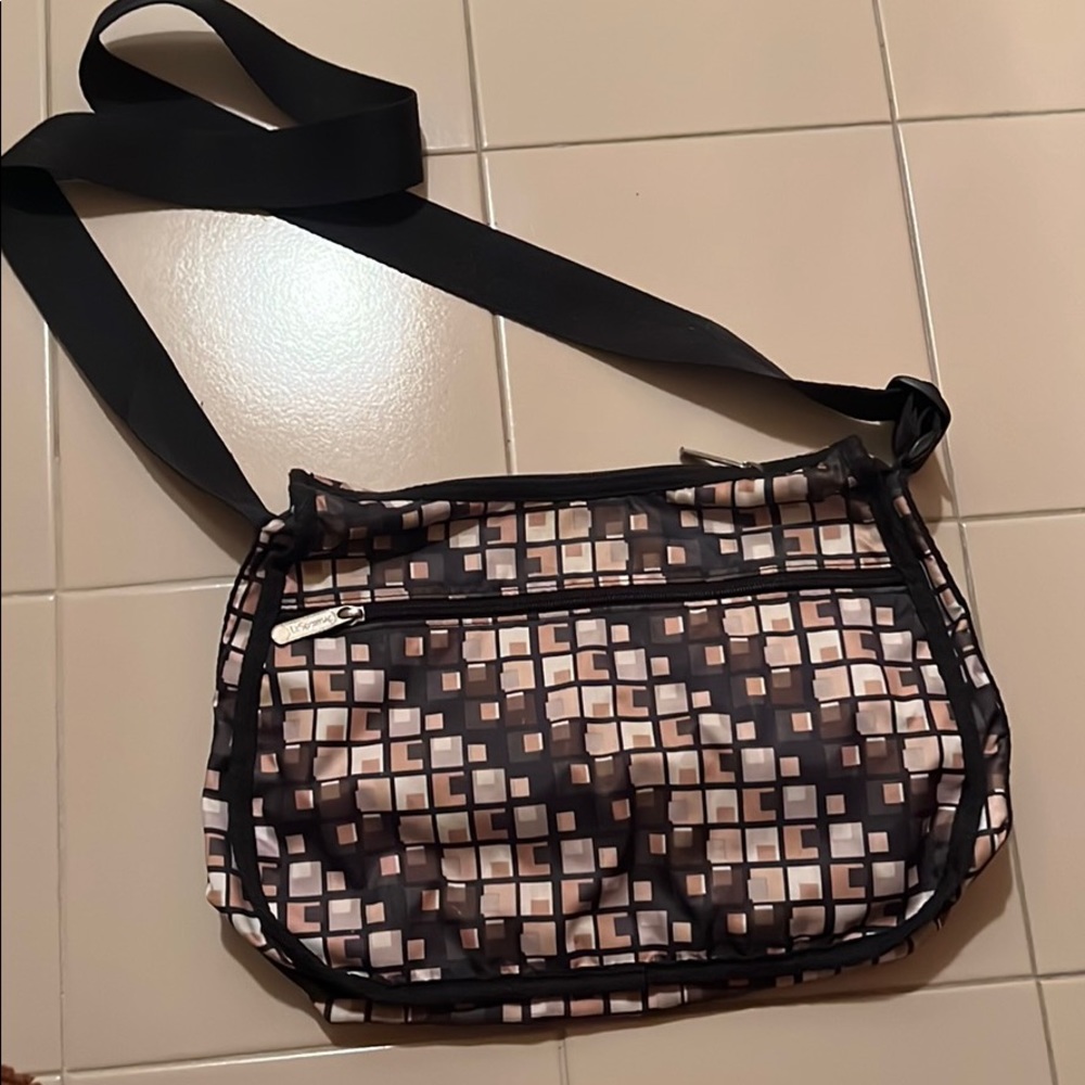 LeSportsac crossbody - used only a couple times